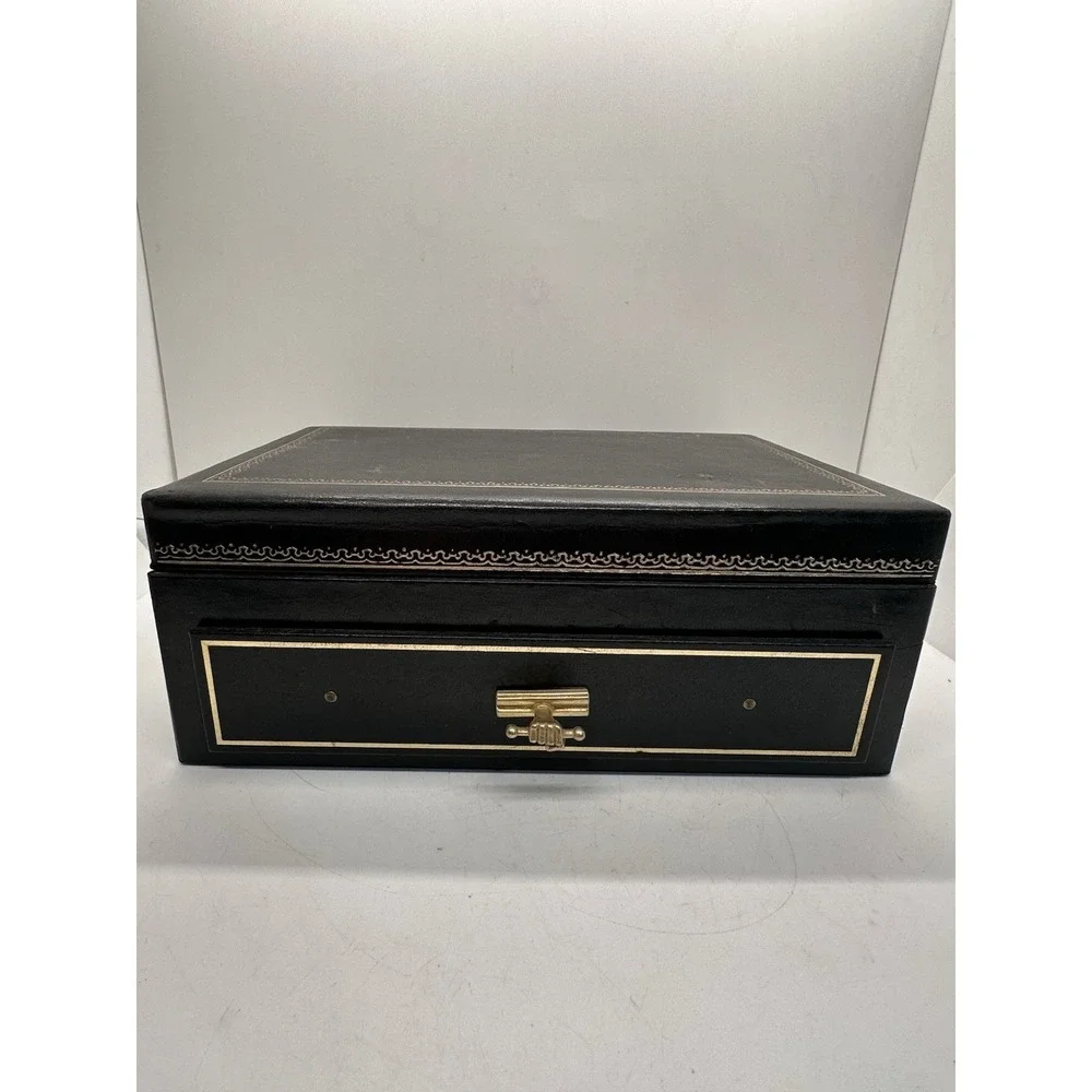 Vintage‎ Shields Black Dresser Box Figural Pull Red Velvet Drawer